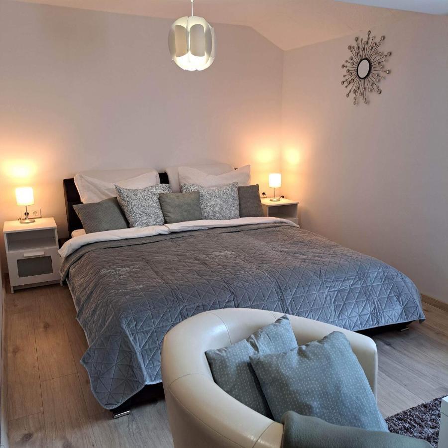 Malna Vendeghaz Siofok Apartment ภายนอก รูปภาพ